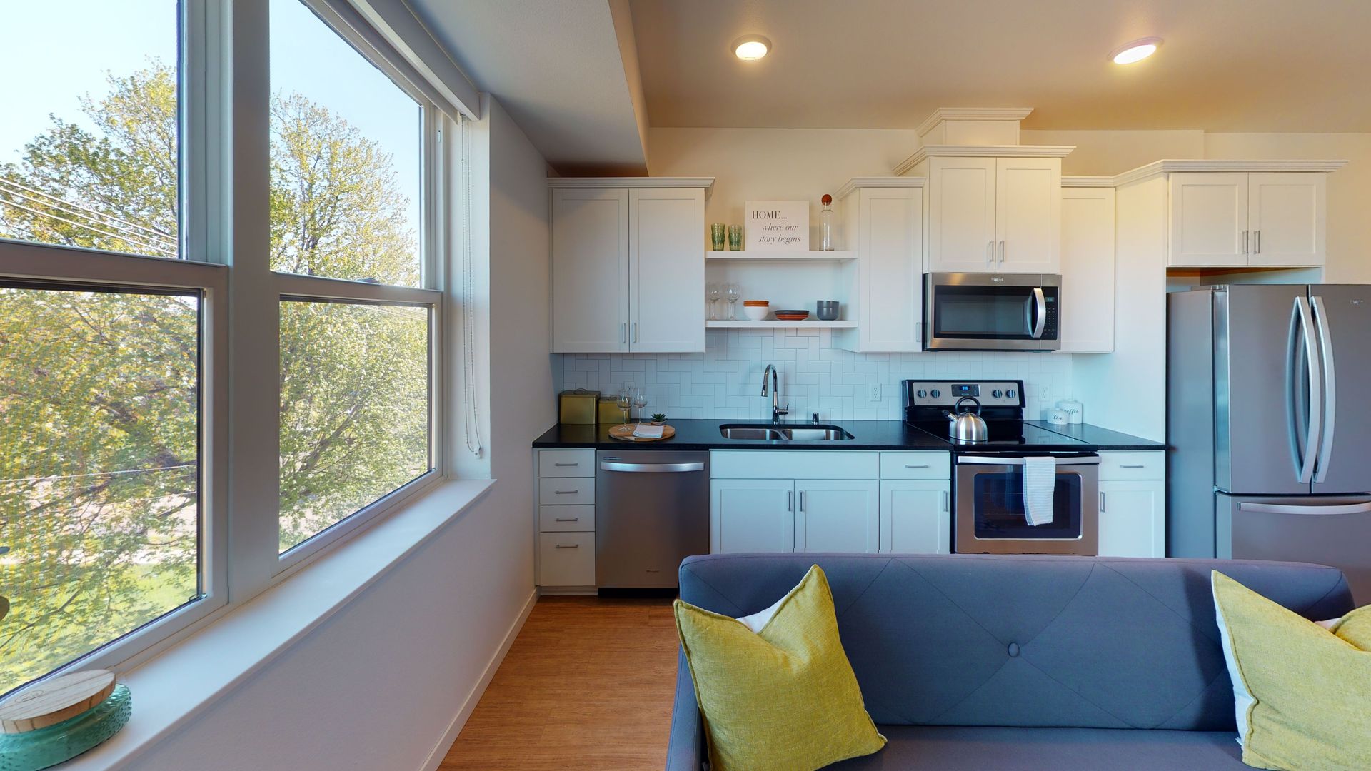 St. Paul Apartment: 35 Syndicate St S