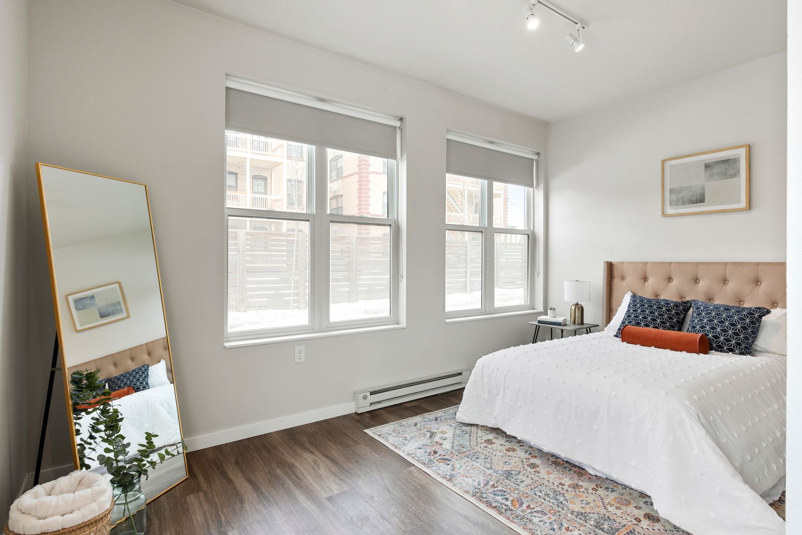 Minneapolis Apartment: 1006 West 24th Street