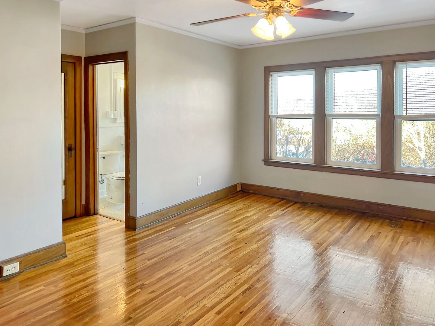 St. Paul Apartment: 1299 Grand Ave