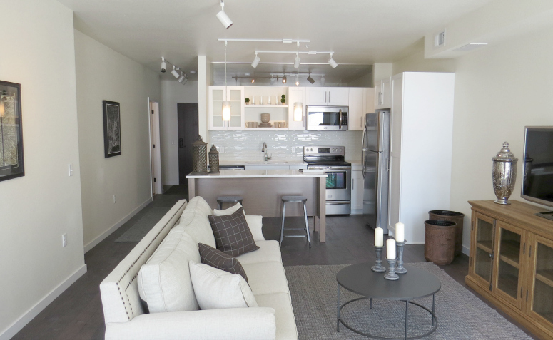 White Bear Lake Apartment: 4495 Lake Avenue S