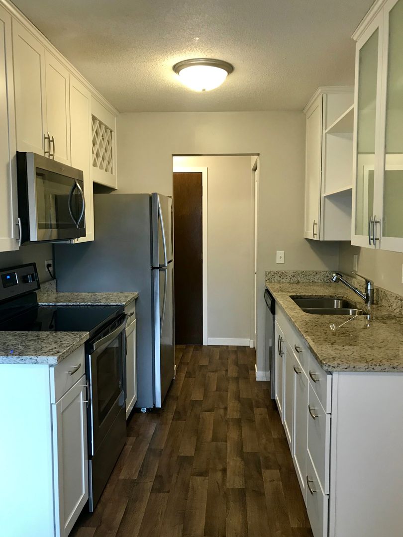 Eagan Apartment: 1950 Jade Lane