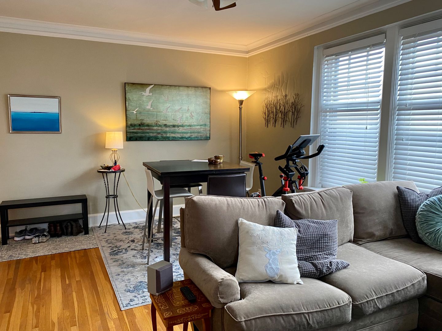 St. Paul Apartment: 616 Summit Ave