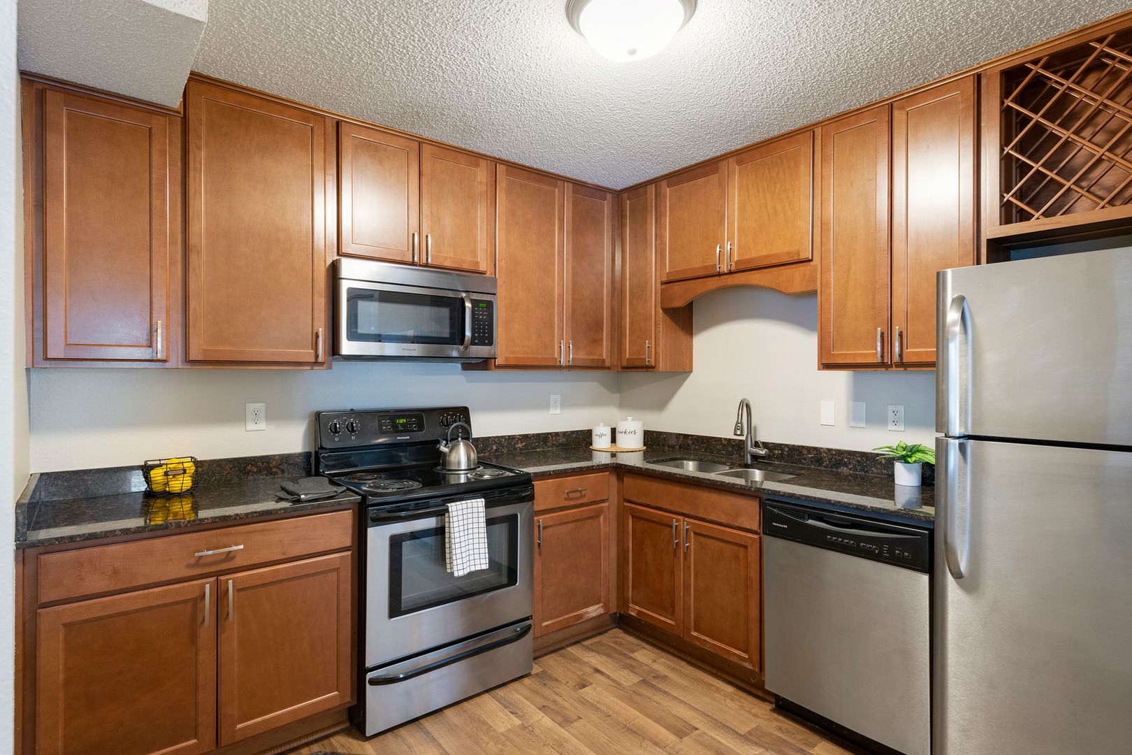 Rosemount Townhome: 14600 Shannon Pkwy