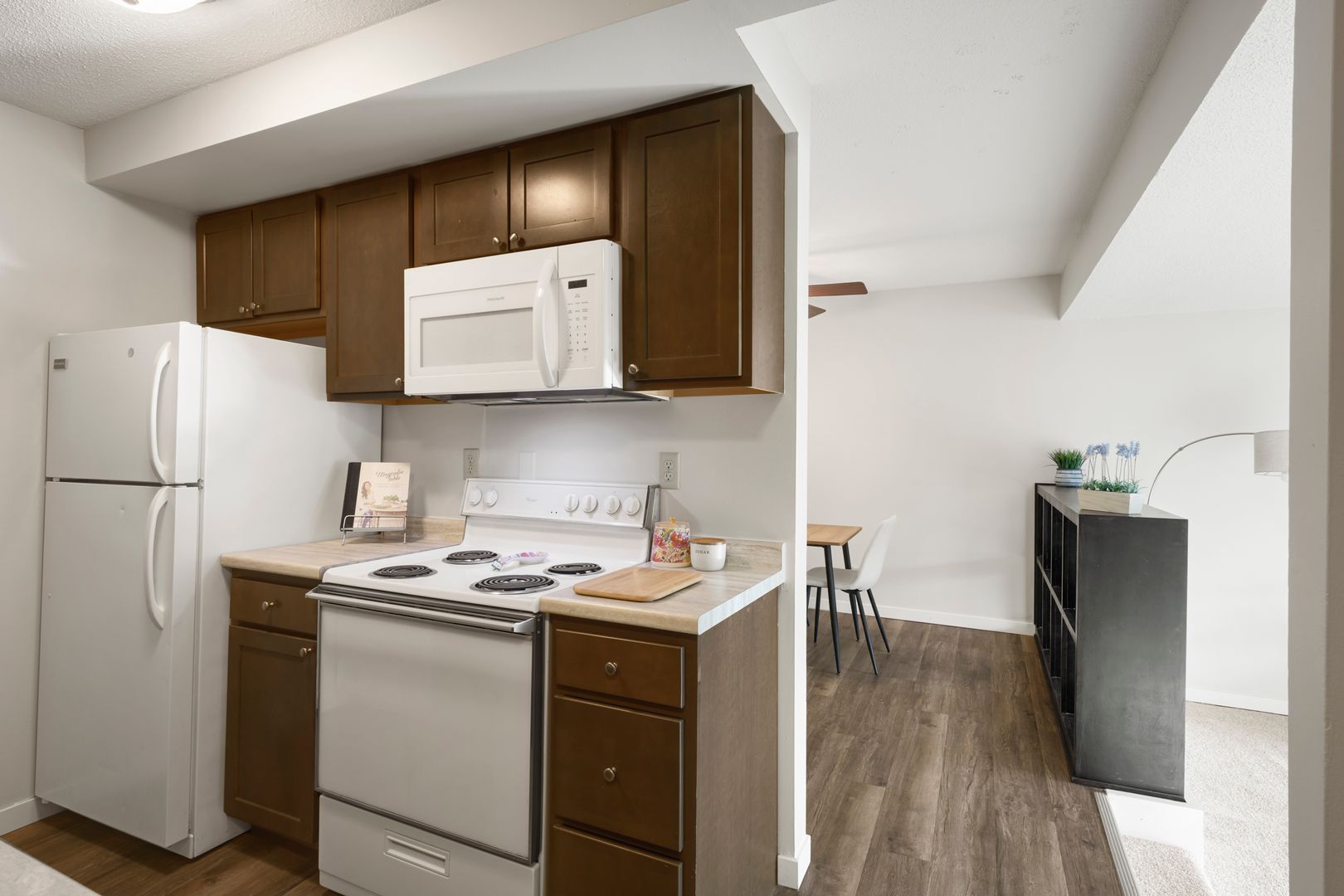 Minneapolis Apartment: 3031 Ewing Ave S