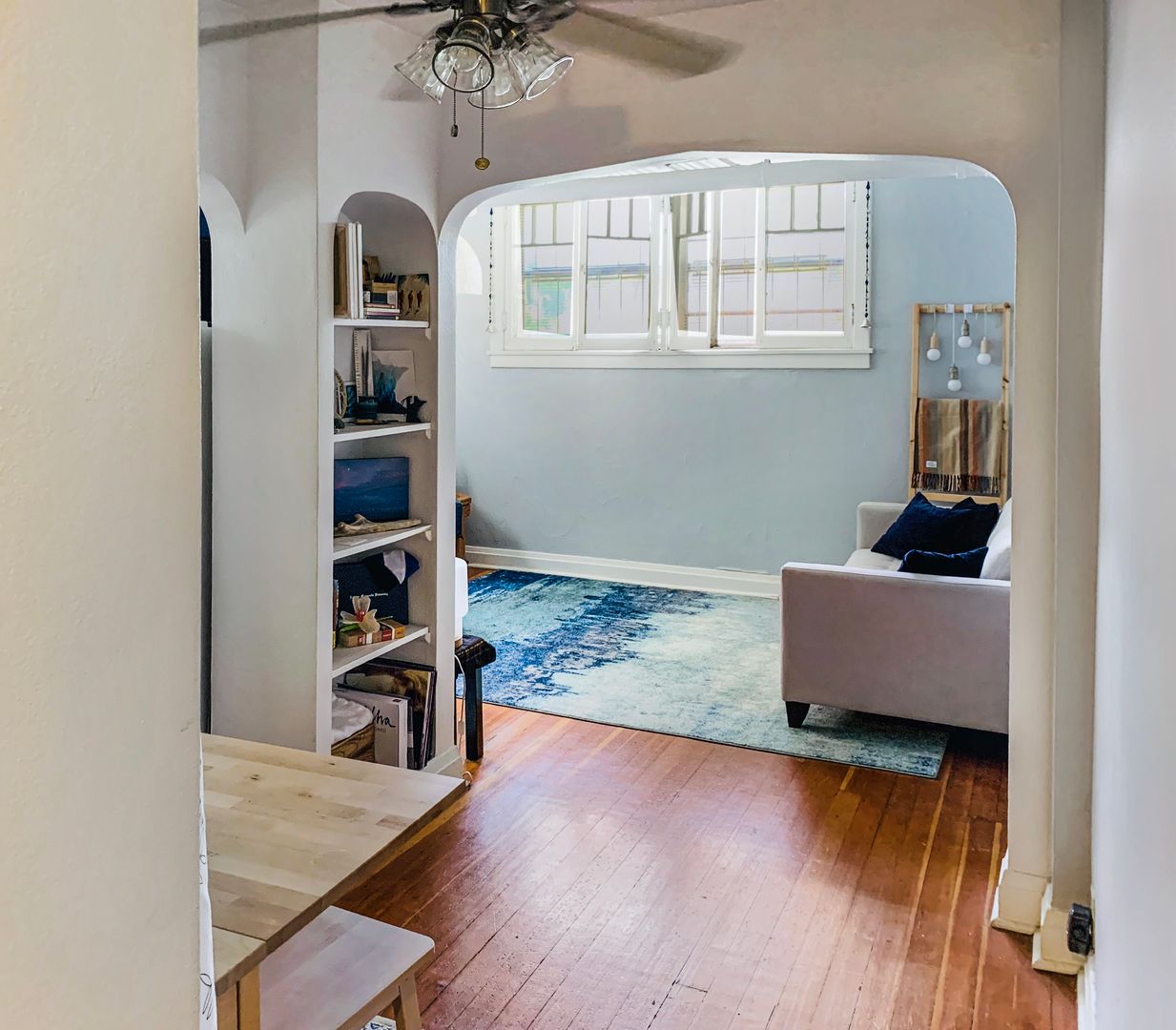 St Paul Apartment: 136 Western N