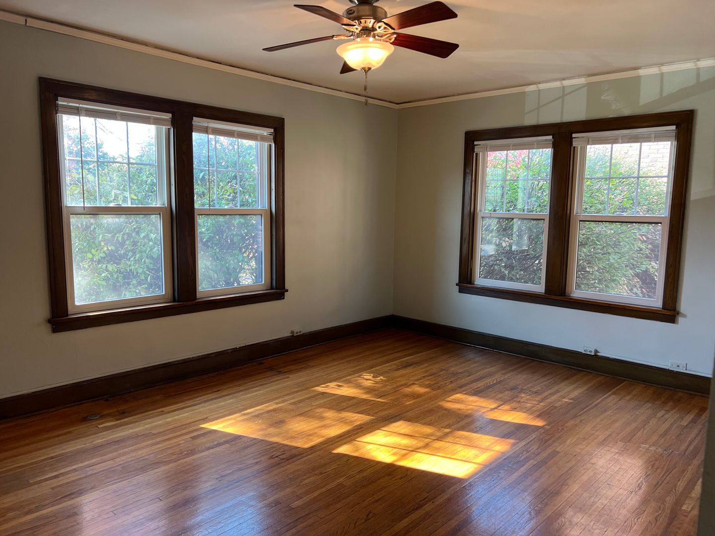 St. Paul Apartment: 1299 Grand Ave