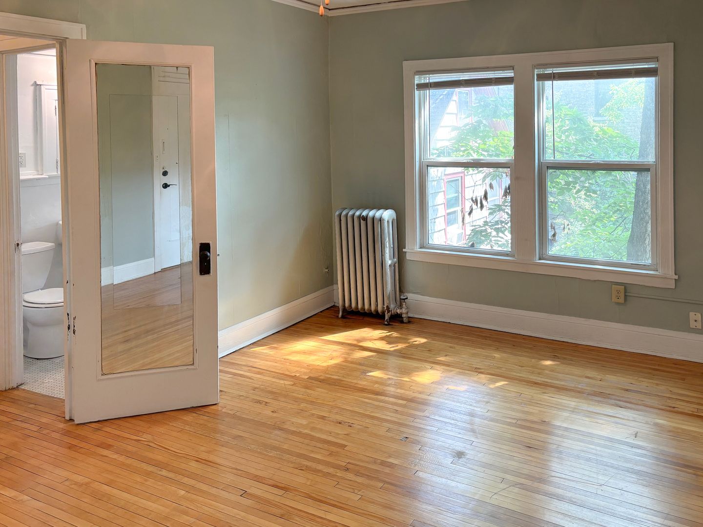 St Paul Apartment: 616 Lincoln Ave.