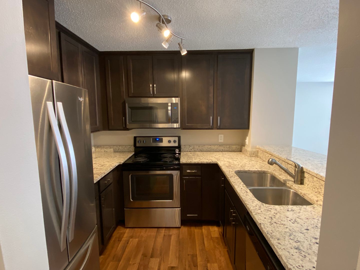 Minnetonka Apartment: 6100 Chasewood Pkwy