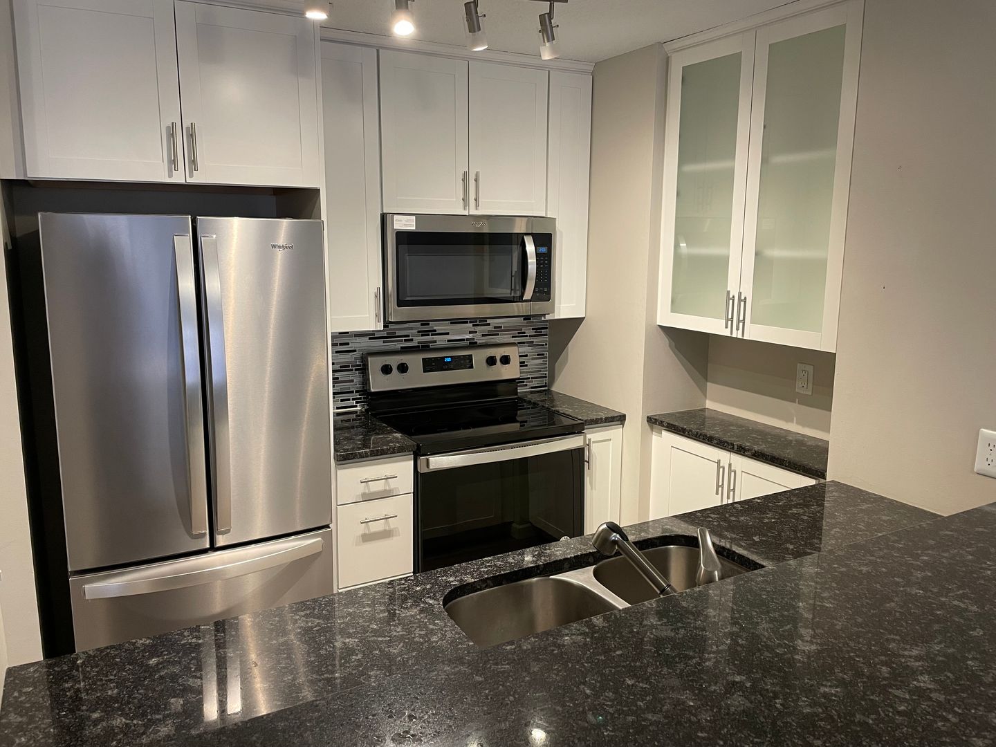 Minnetonka Apartment: 6100 Chasewood Pkwy