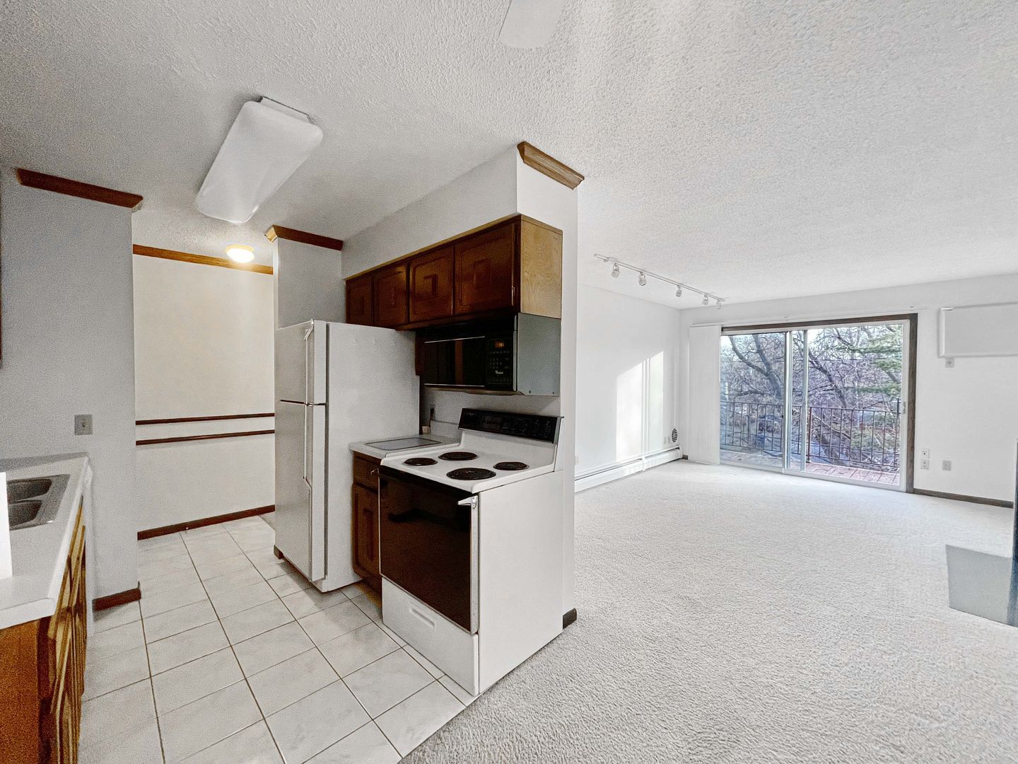 Minneapolis Apartment: 3000 W River Pkwy S