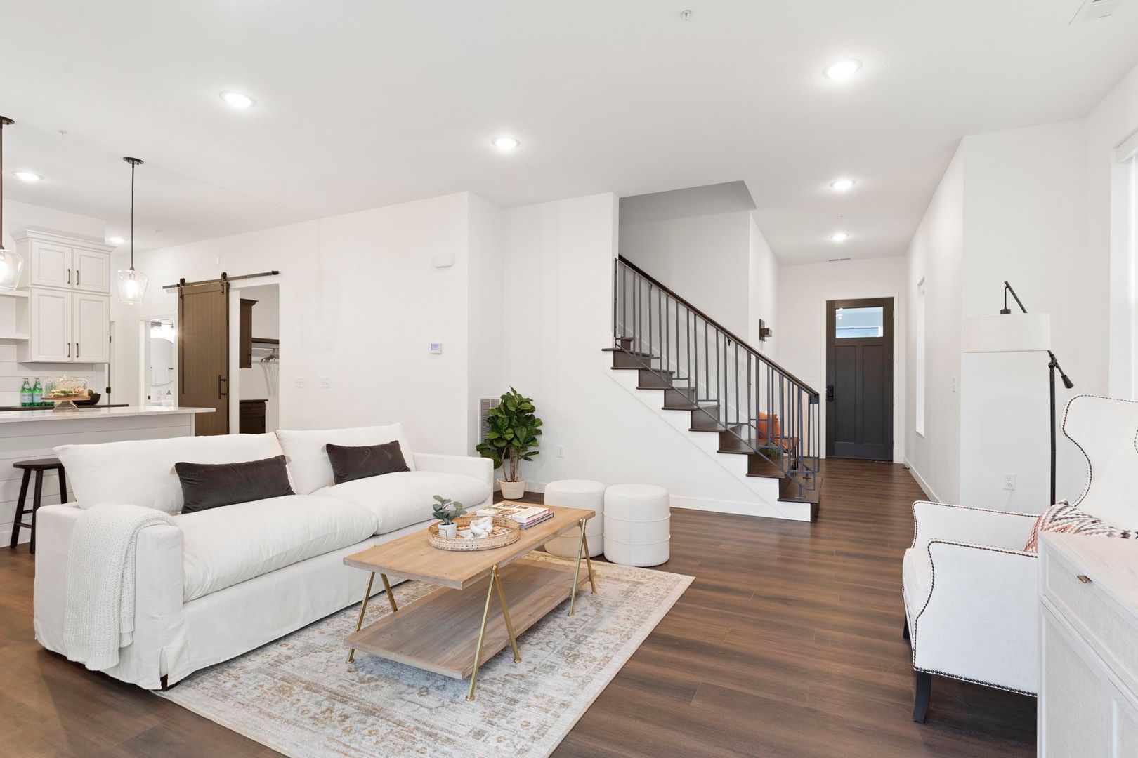 Vadnais Heights Townhome: 400 Oak Grove Lane