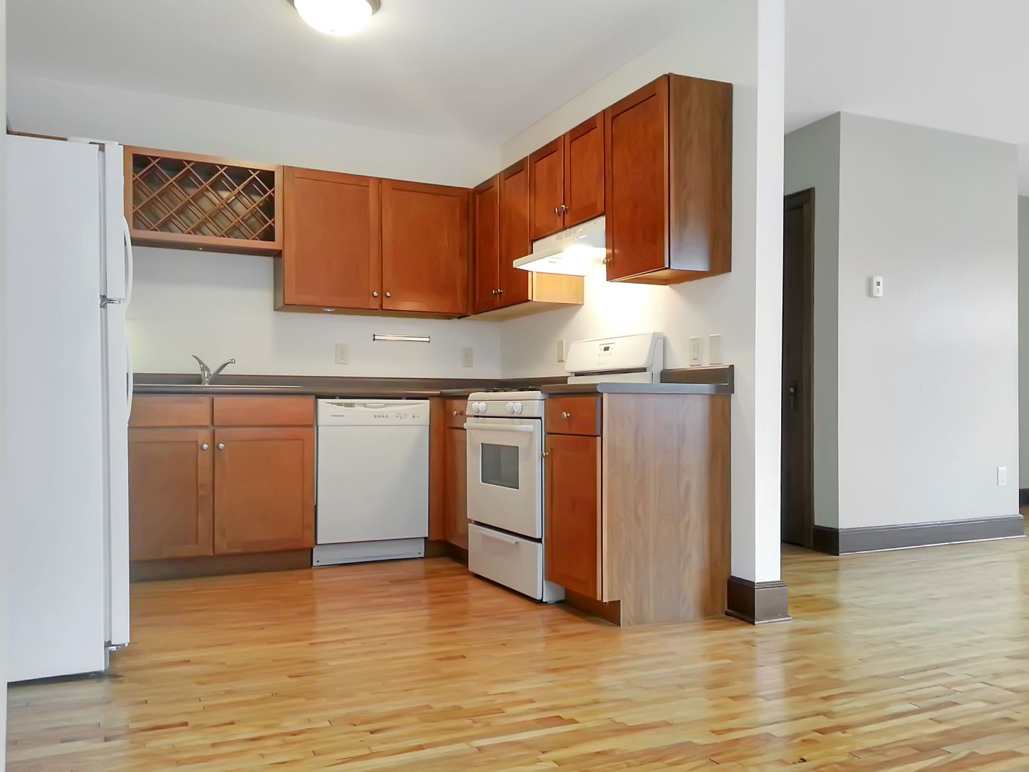 St Paul Apartment: 1325 Grand Ave
