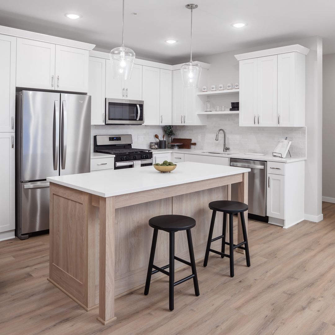 Mendota Heights Apartment: 725 S Plaza Way