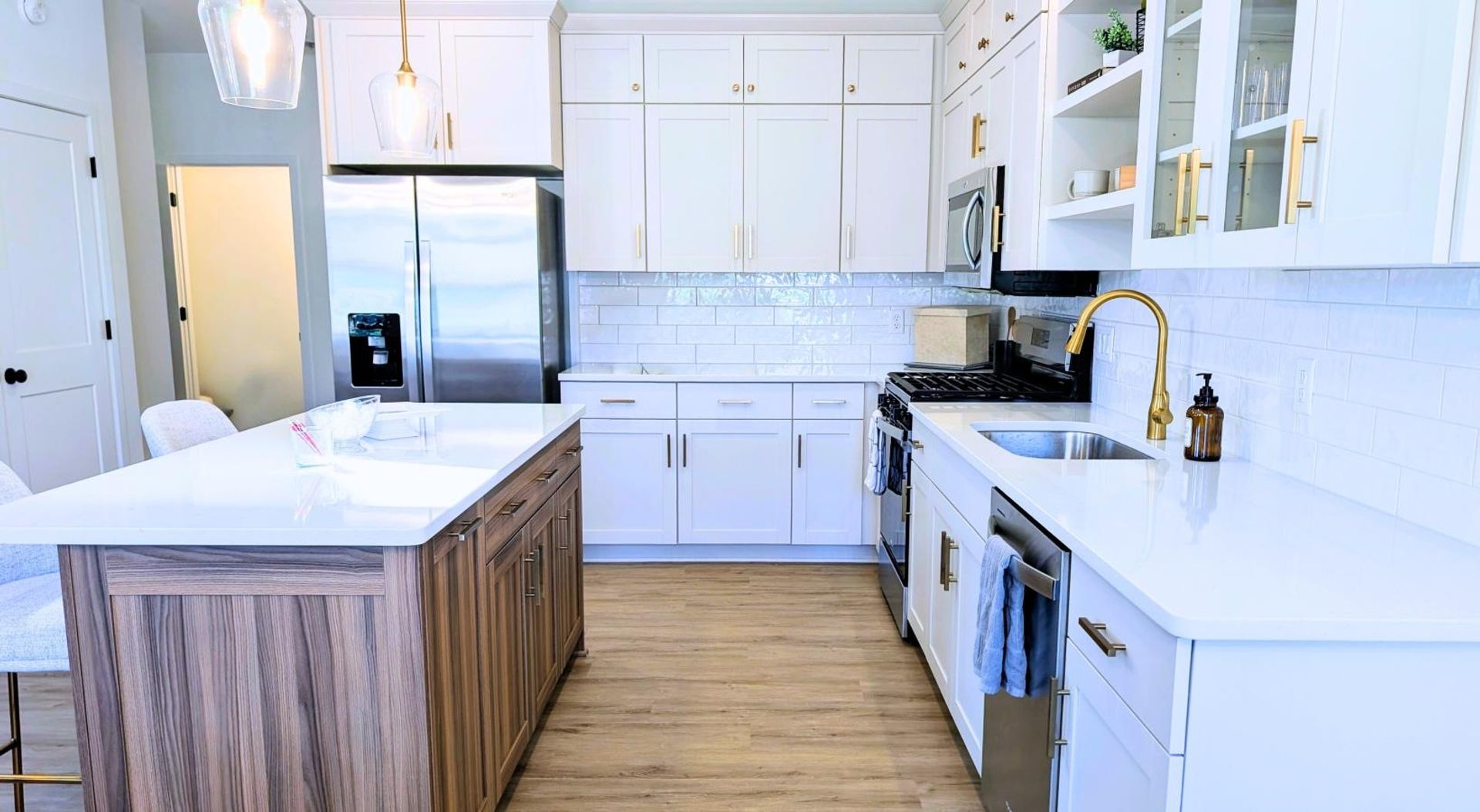 Mendota Heights Apartment: 765 South Plaza Drive