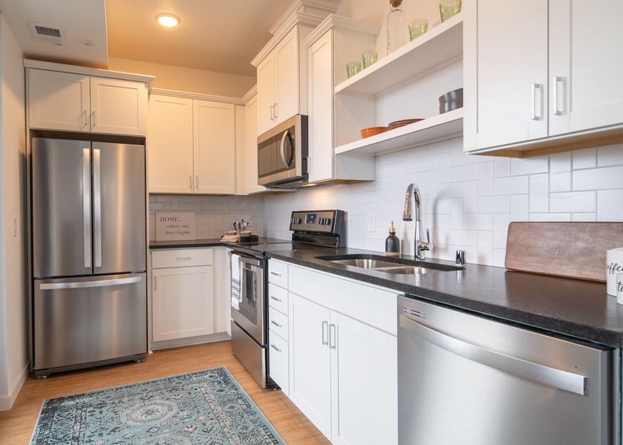 St. Paul Apartment: 35 Syndicate St S