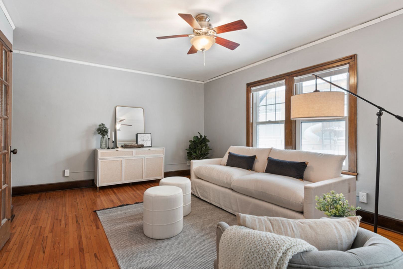 St. Paul Apartment: 1299 Grand Ave