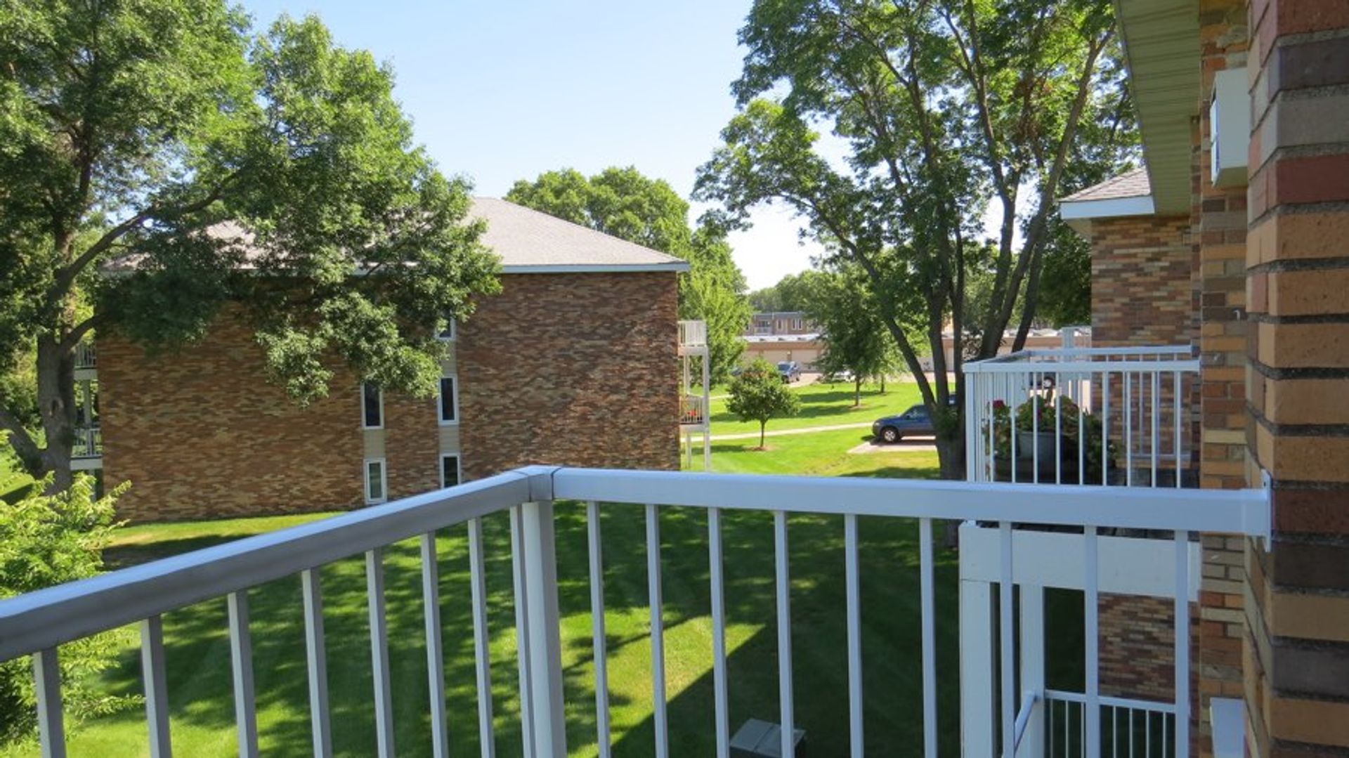 64-01 View Pointe 4 of 7