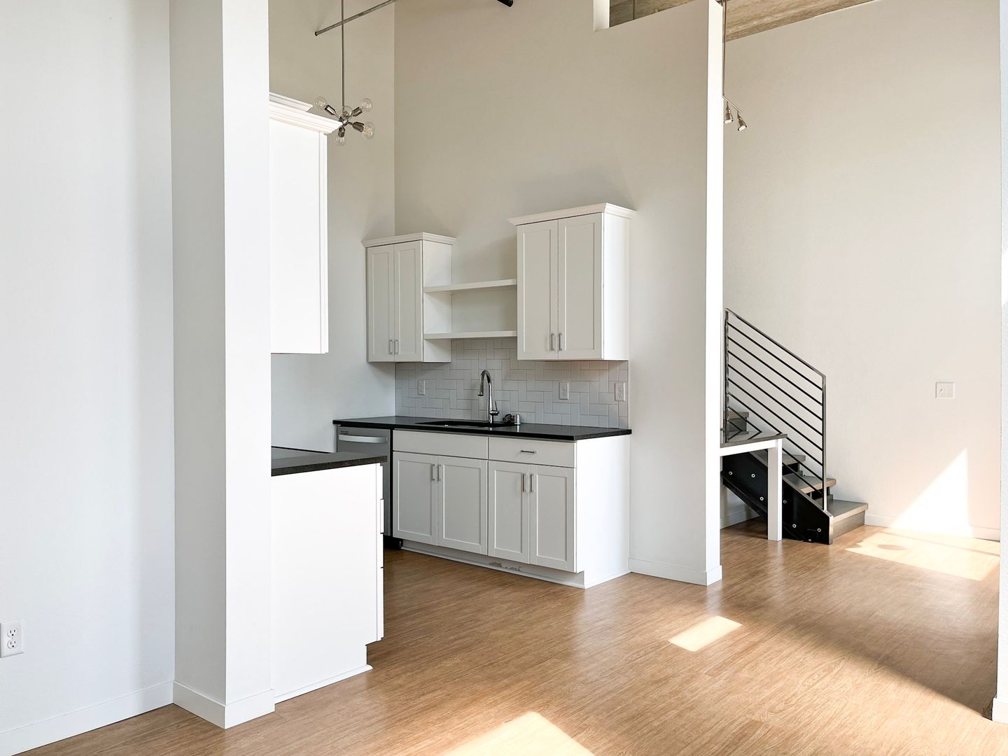 St. Paul Apartment: 35 Syndicate St S