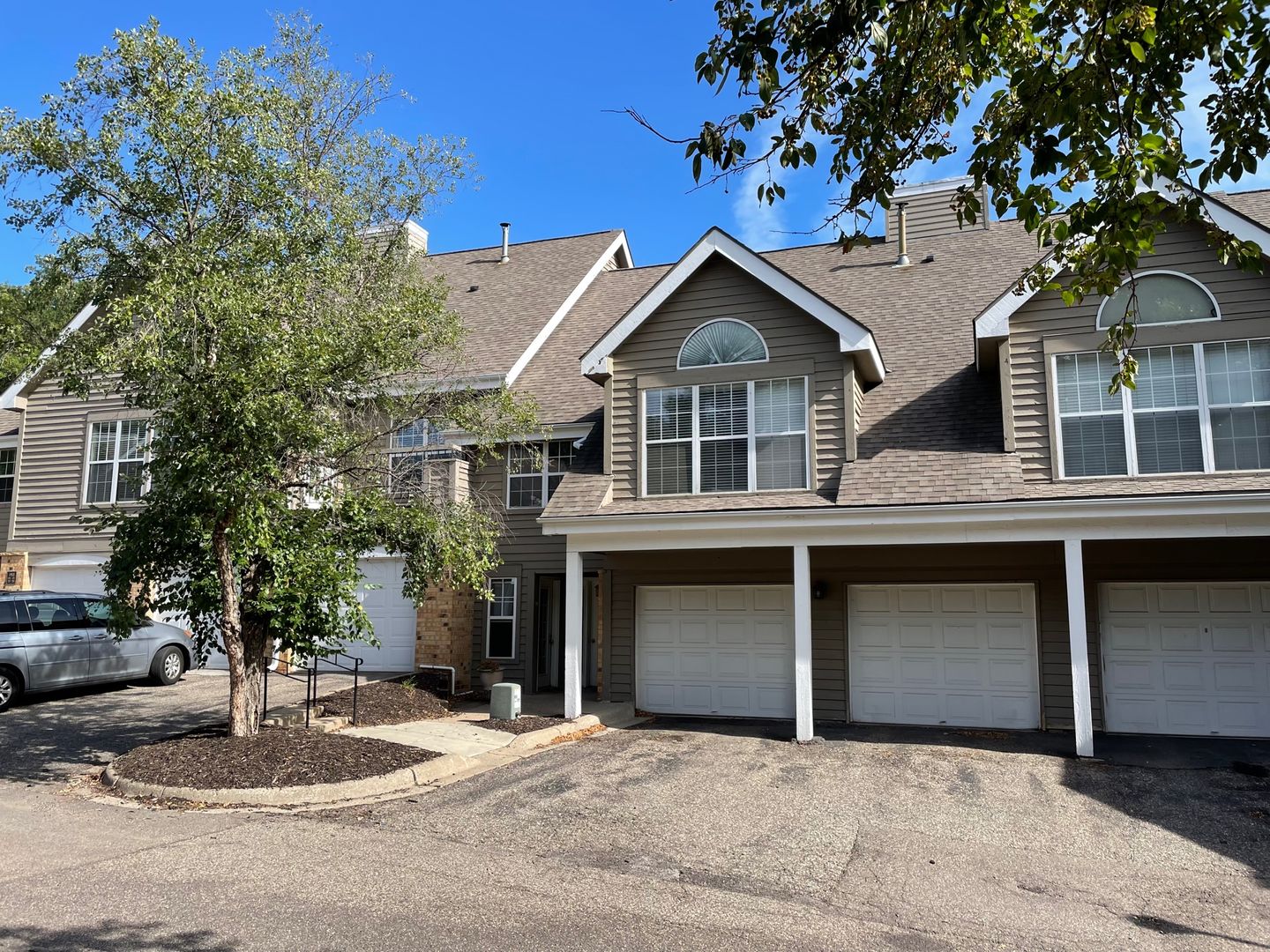 Minnetonka Apartment: 6100 Chasewood Pkwy