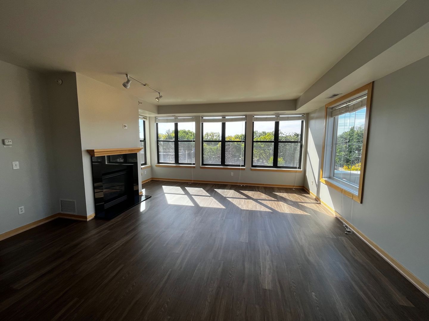 Minneapolis Apartment: 4610 Lake St East