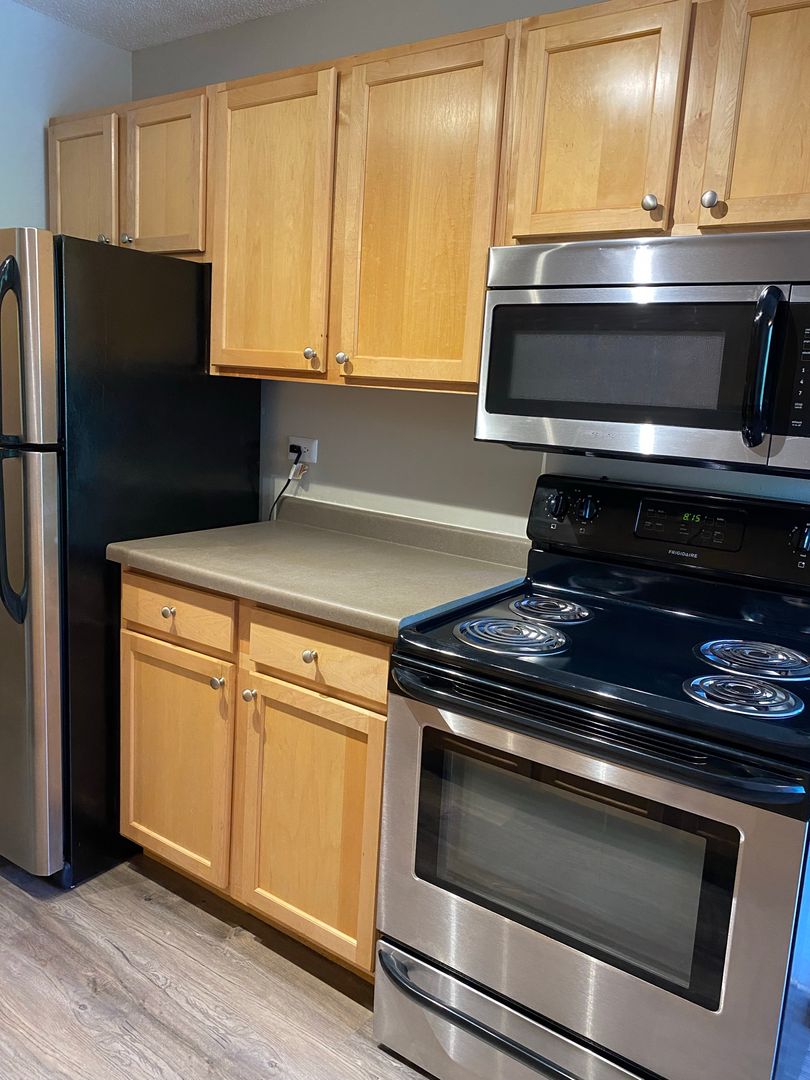 Eagan Apartment: 1950 Jade Lane