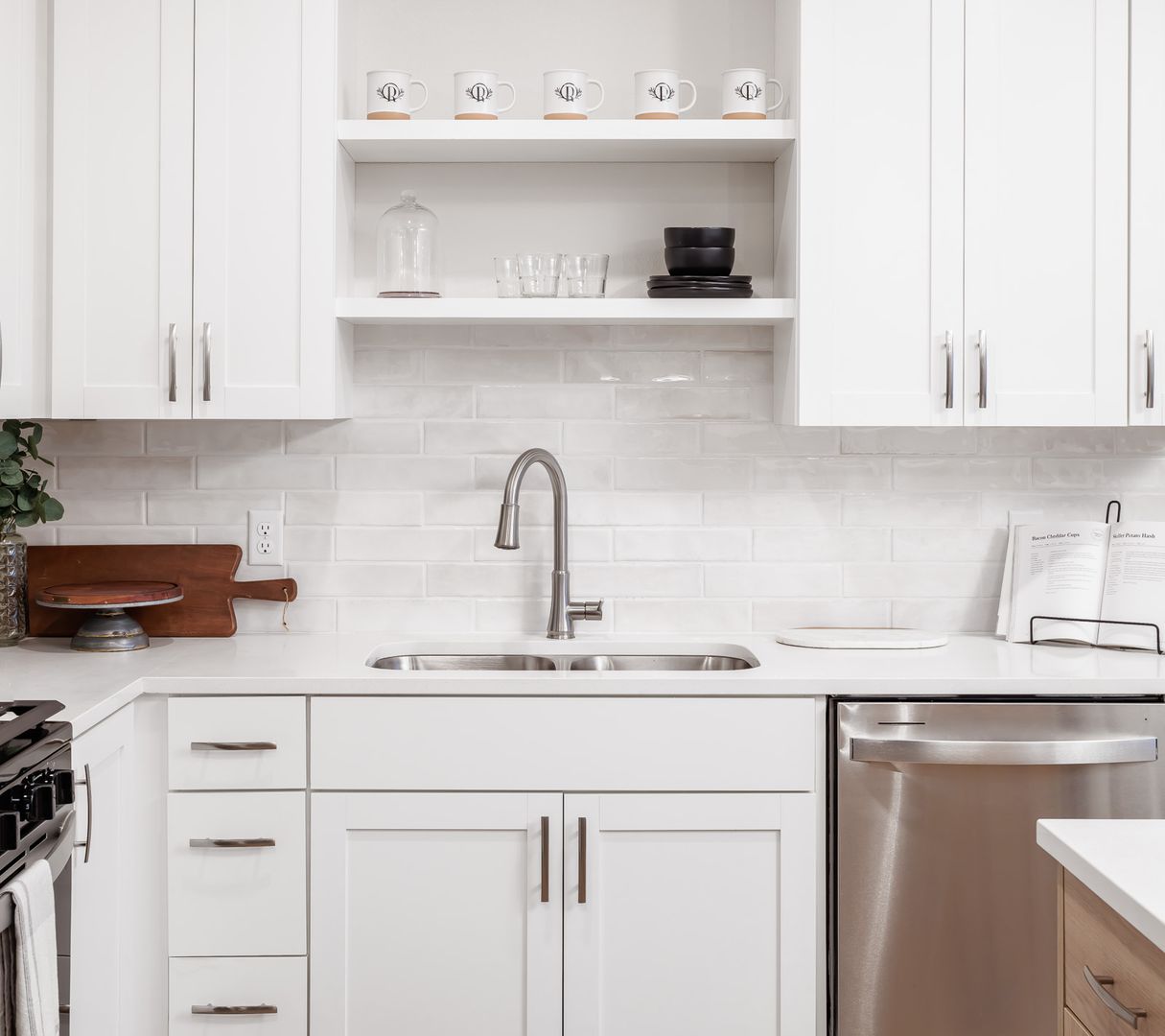 Mendota Heights Apartment: 725 S Plaza Way