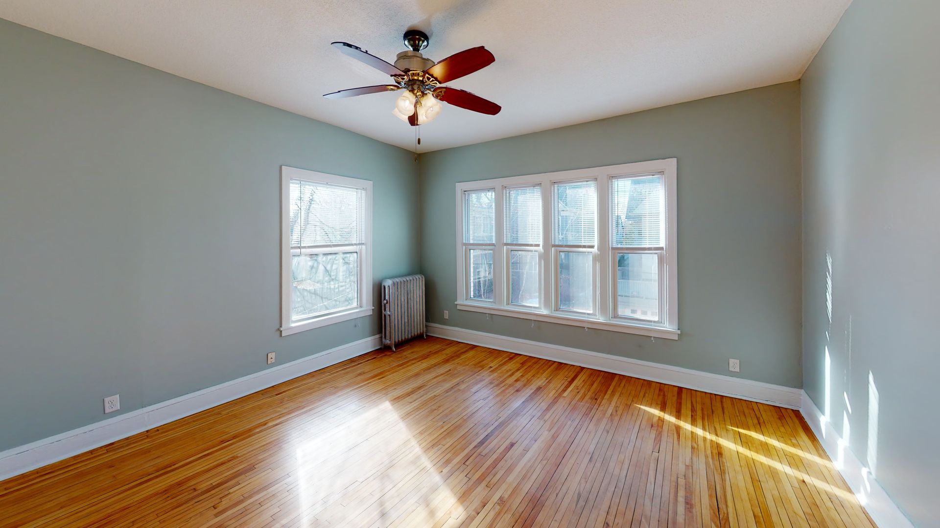 St Paul Apartment: 616 Lincoln Ave.