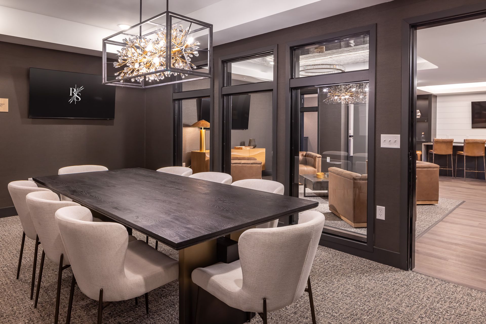 Work space at 101-01 The Reserve at Sono
