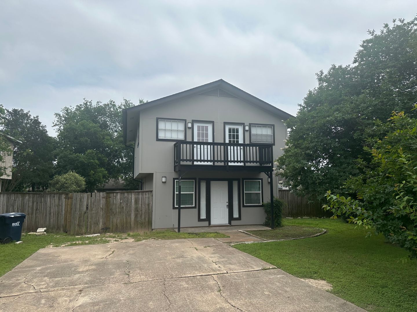 College Station House: 700 Chalet Court