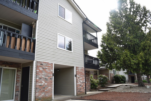 1300 SW 'E' Ave. Apt. 214, Corvallis, OR 97333