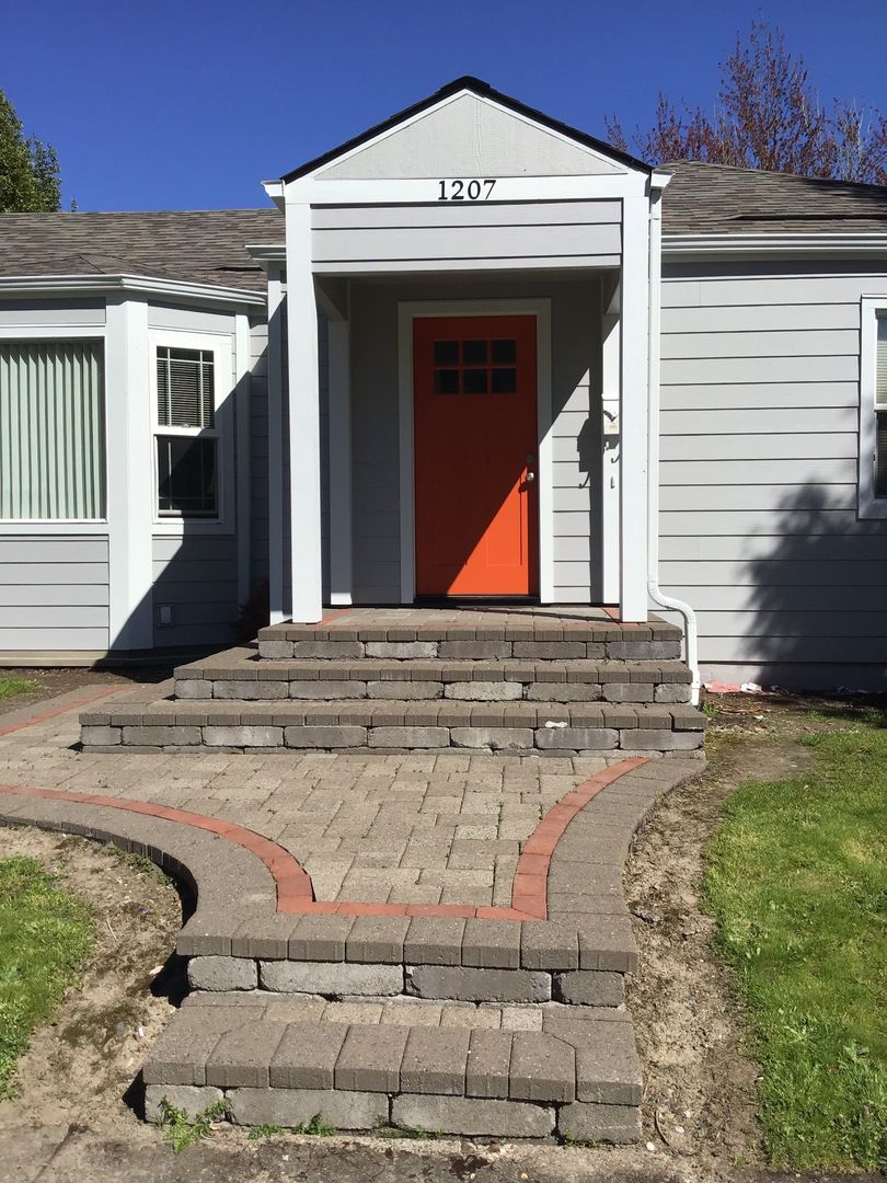 Corvallis Apartment: 1207 NW Jackson Ave.