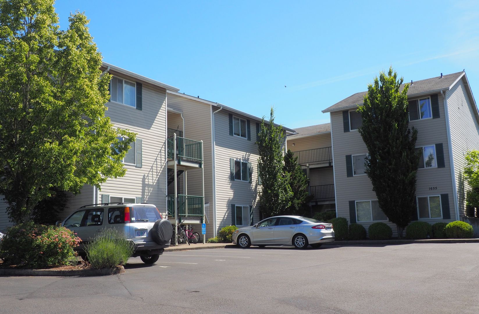 Corvallis Apartment: 1655 NW Division St.