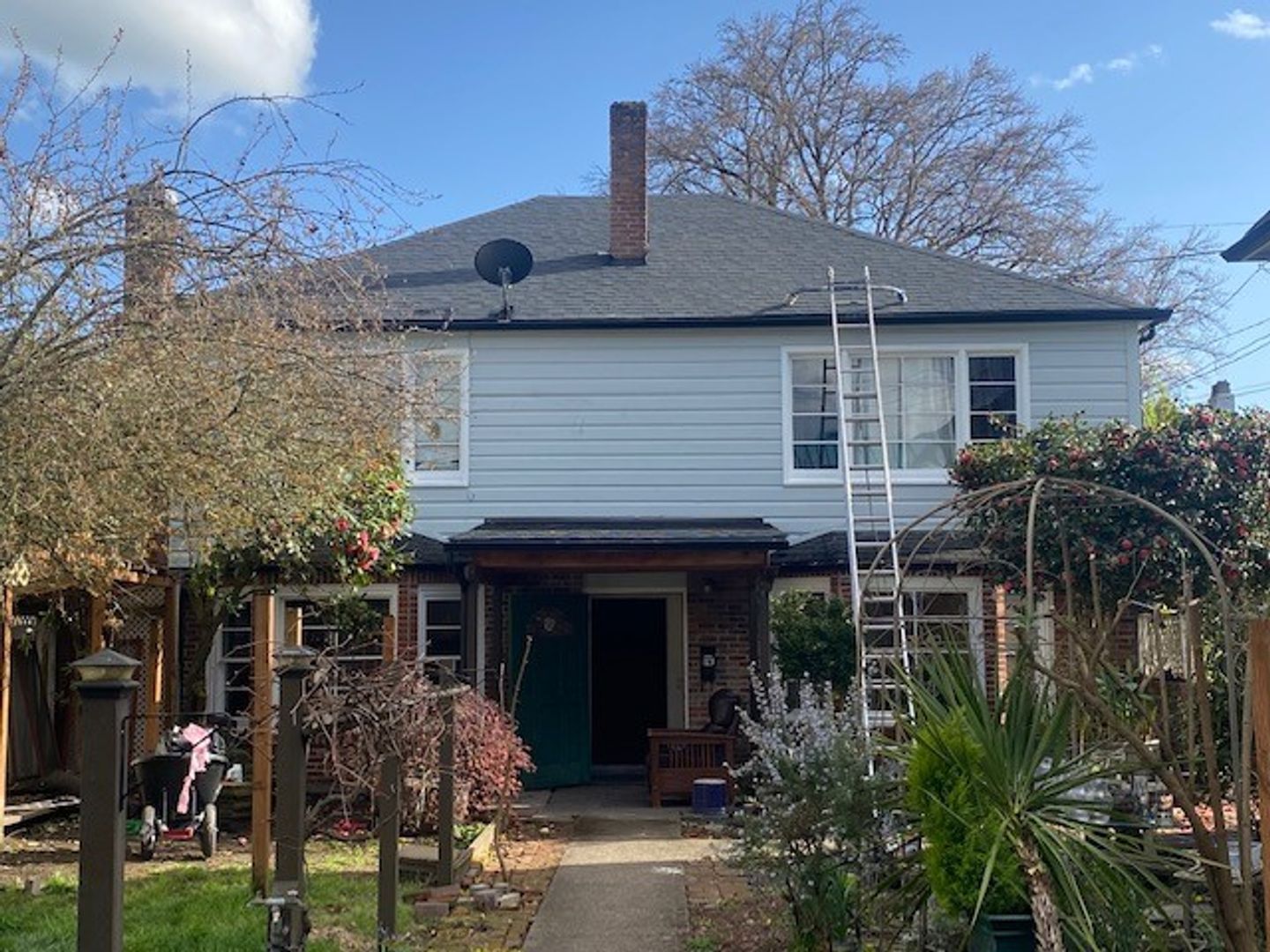 Albany Apartment: 410-418 5th Ave SW