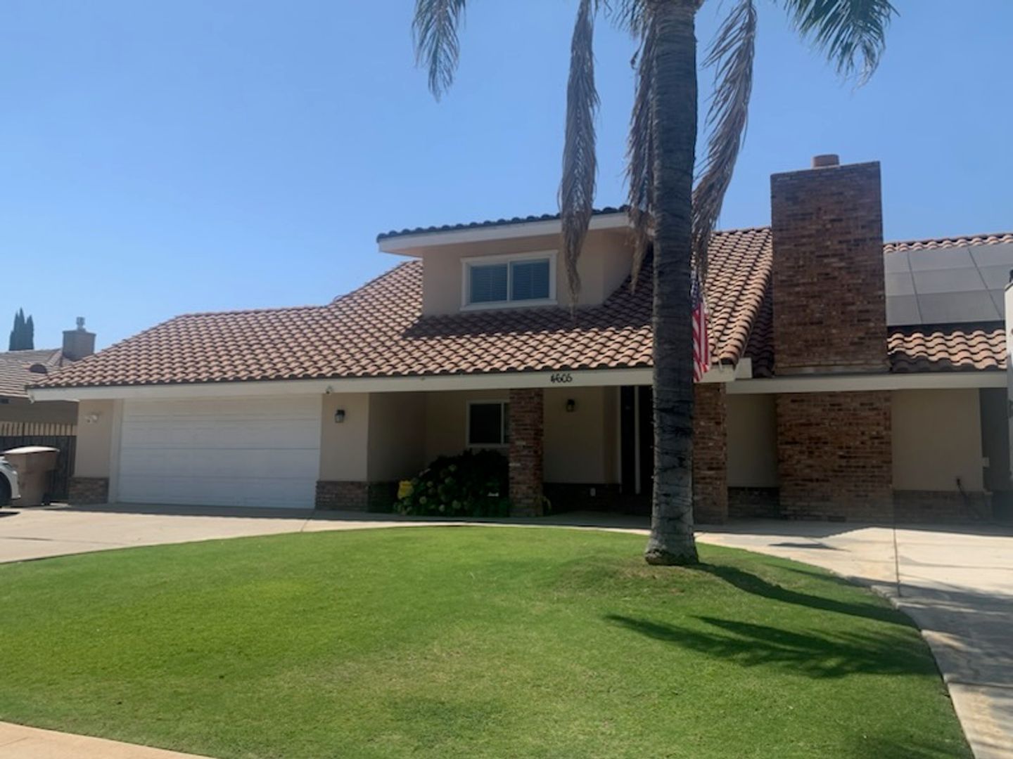 Bakersfield House: 4605 Christmas Tree Lane
