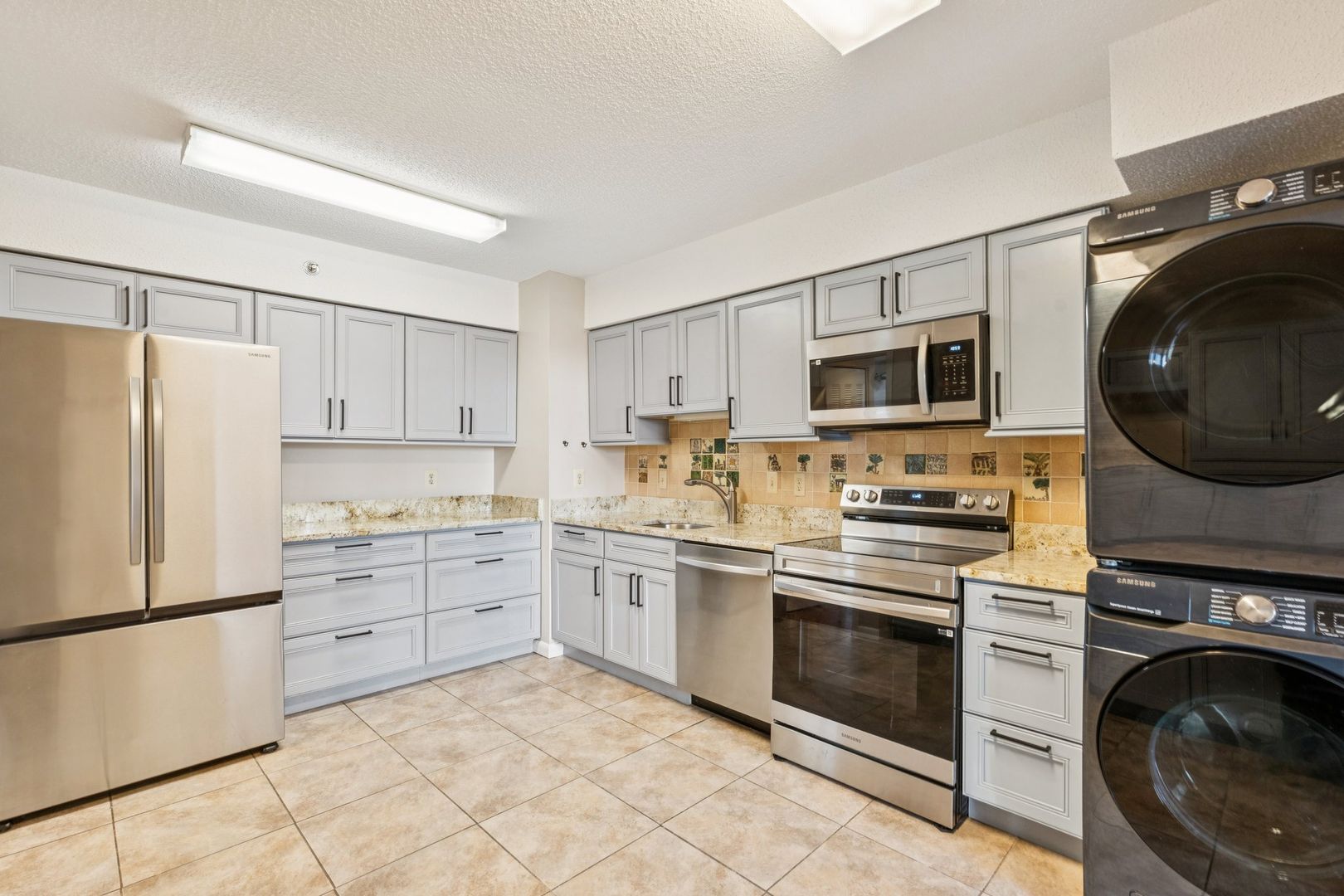 Falls Church Condo: 3709 S George Mason Dr #1105E