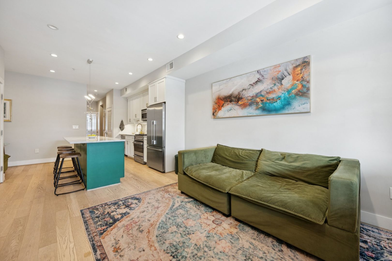 Washington House: 1636 Trinidad Ave NE #2