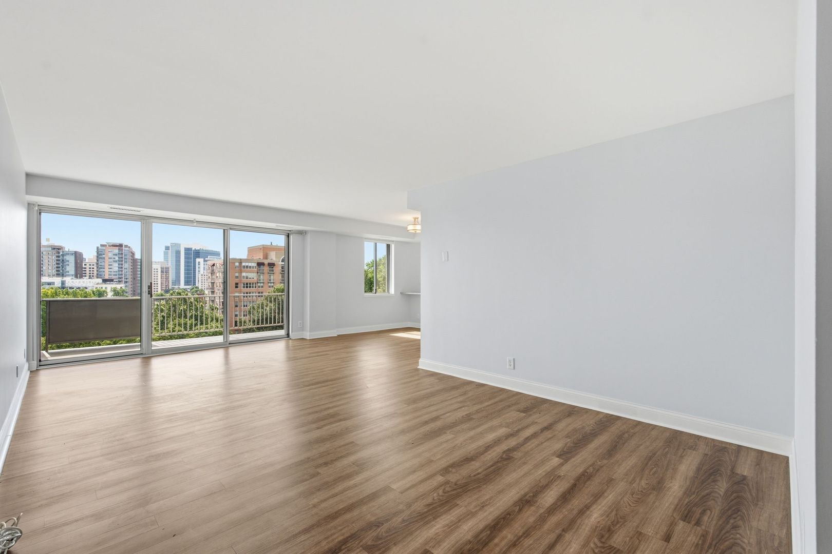 Bethesda Condo: 8315 N Brook Ln #902