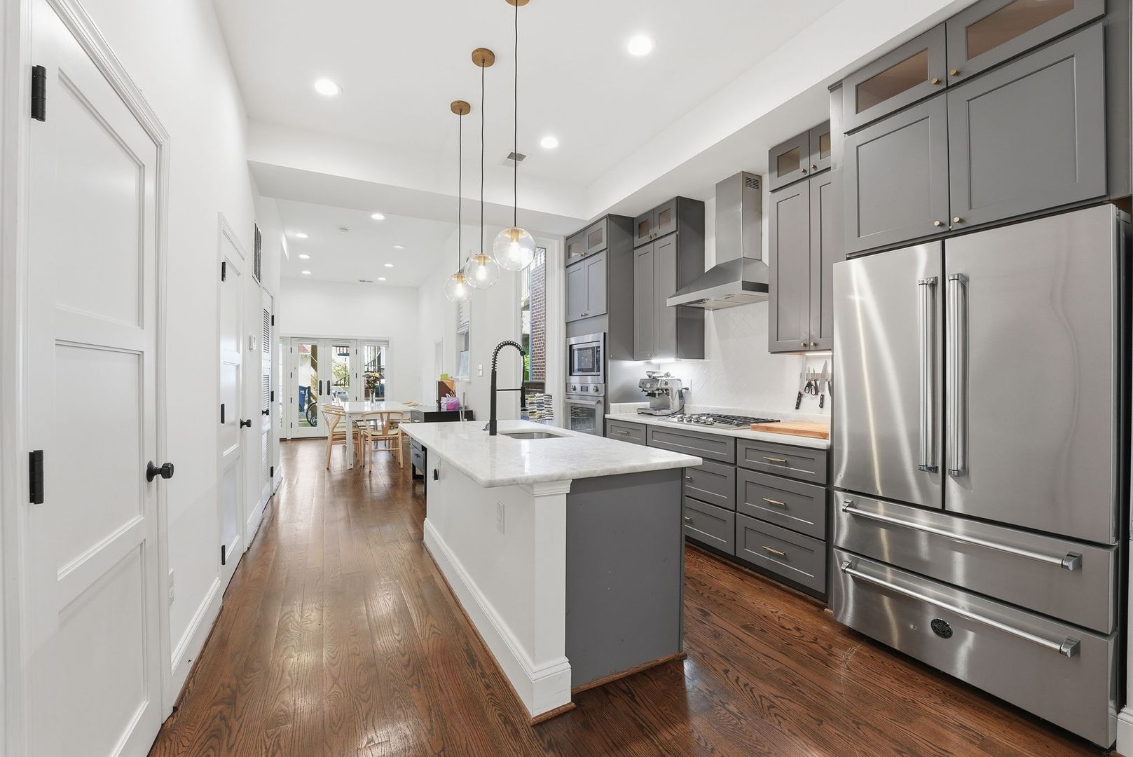 Washington Apartment: 1841 Monroe St NW