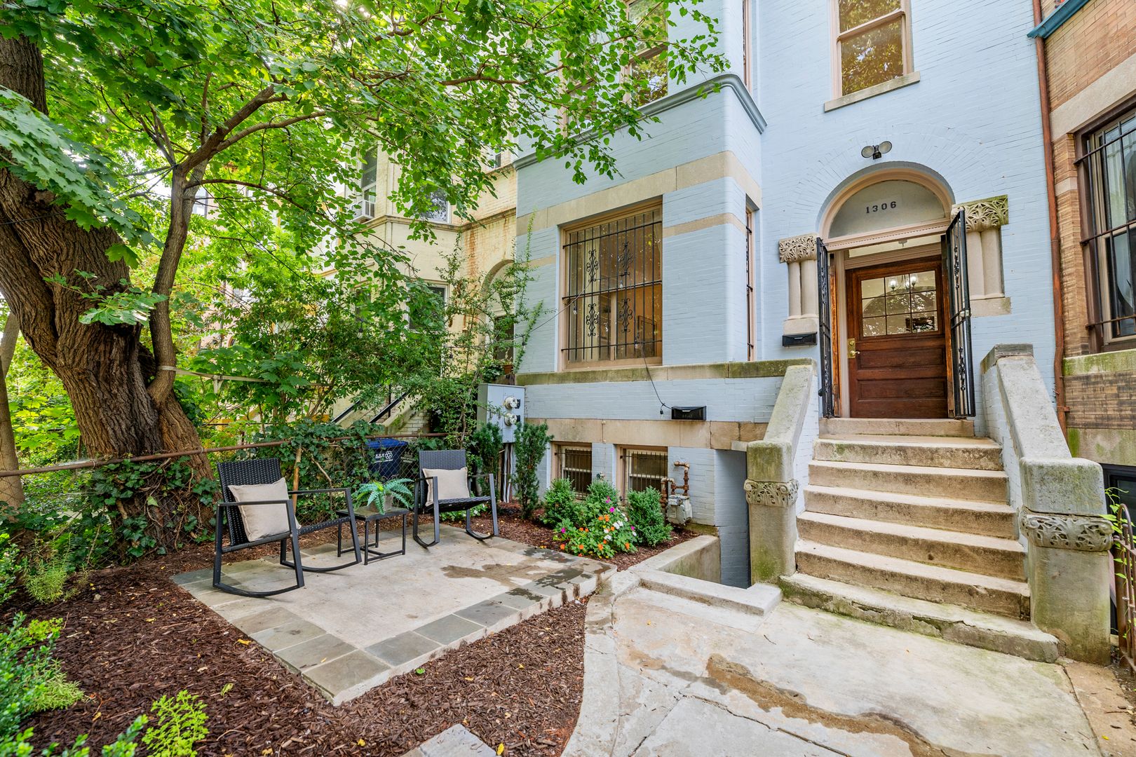 Washington House: 1306 Euclid St NW #2