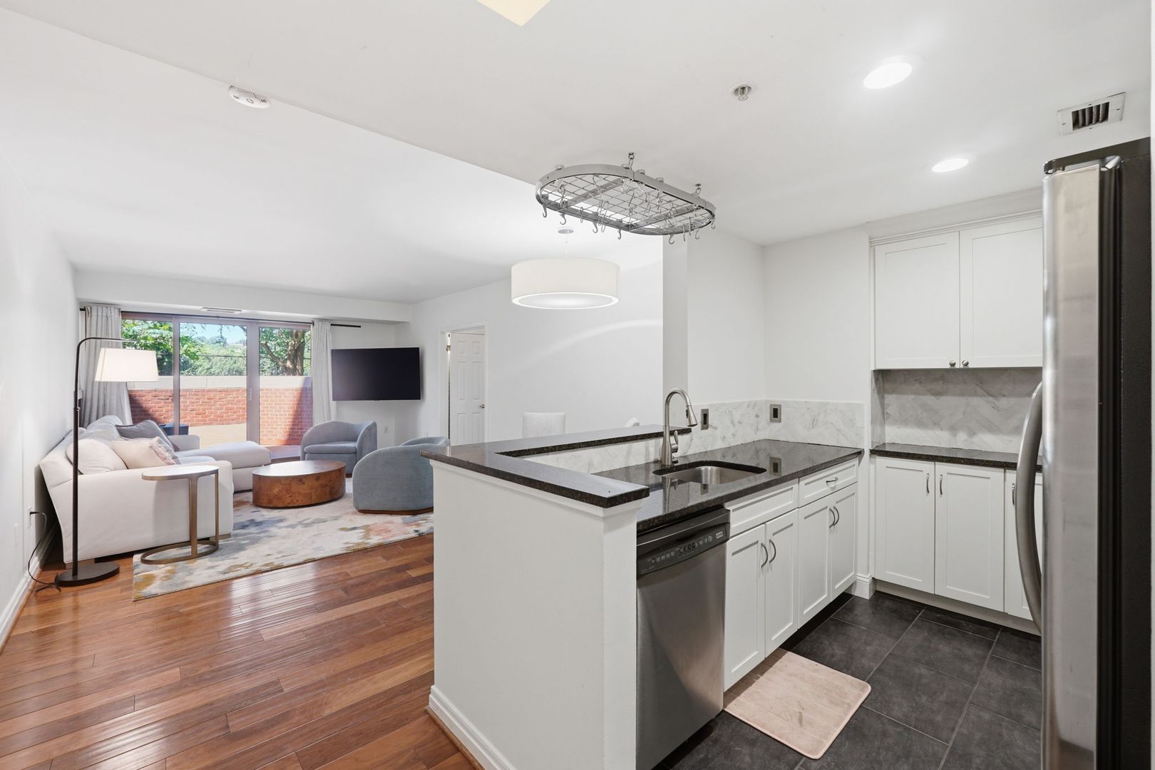 Washington Condo: 2301 N St NW #101