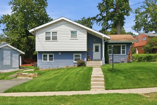 Beautifully Updated Split-Level Home Near Wheaton Metro! – photo 1