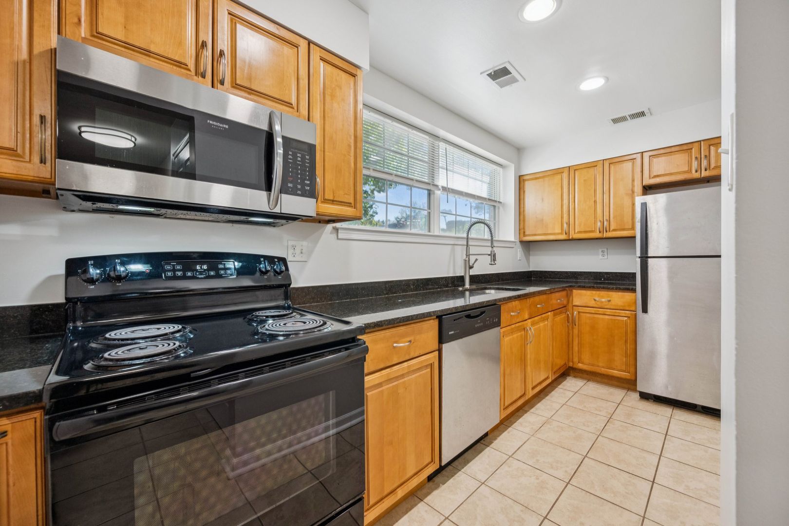 Laurel Condo: 14910 Cherrywood Dr #4B