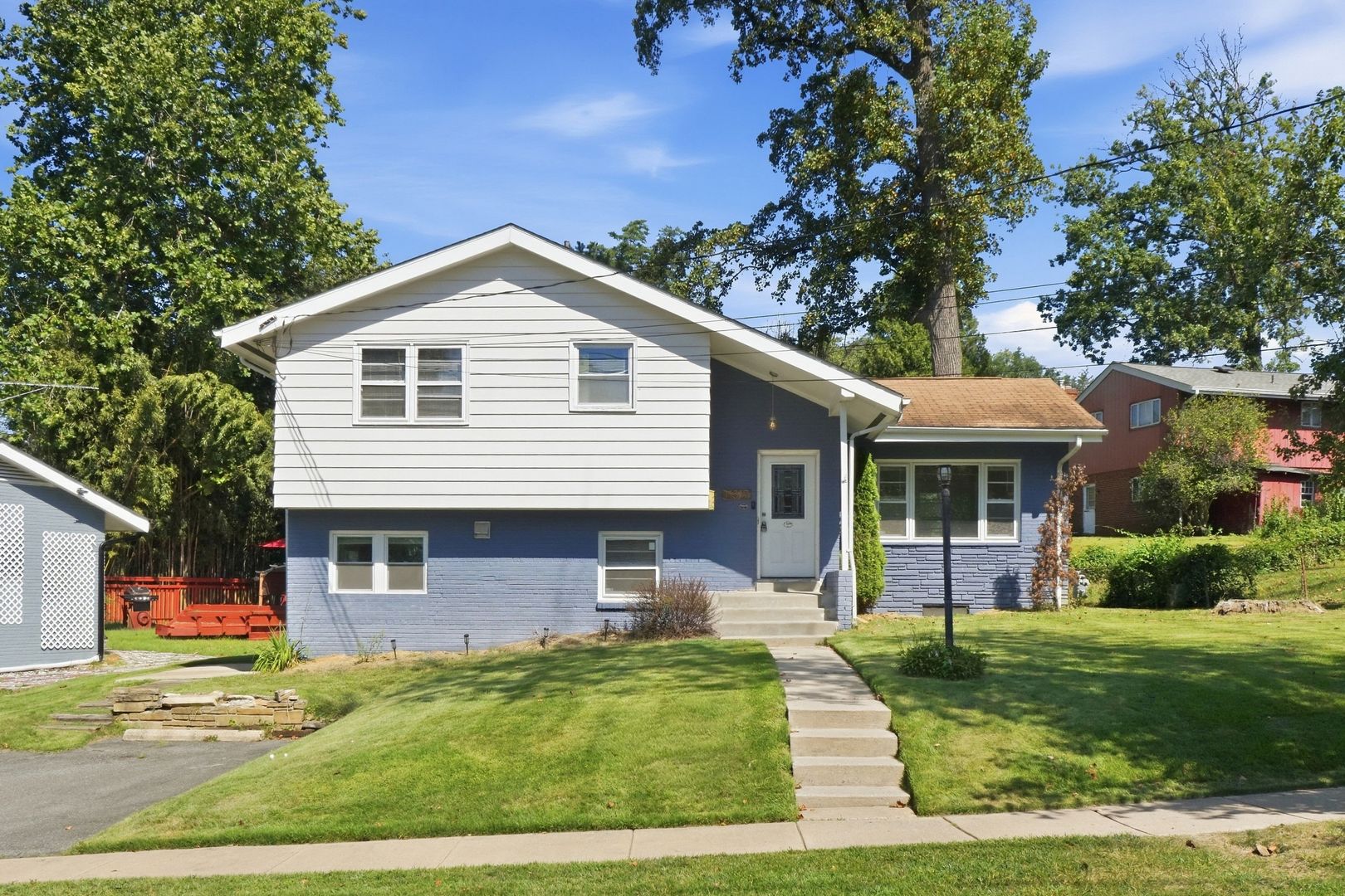 Silver Spring House: 11317 College View Dr