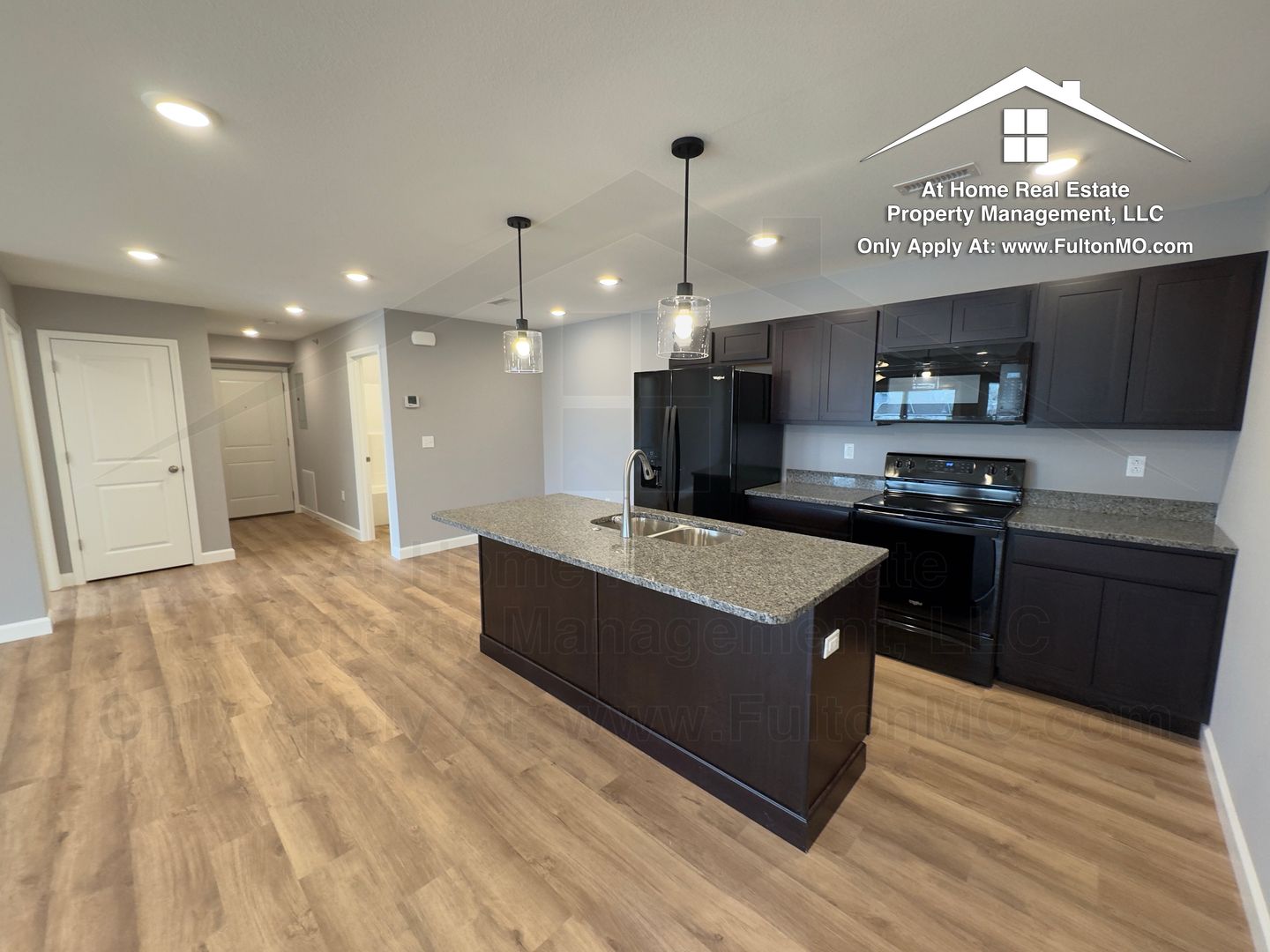 Fulton Apartment: 2610 North Bluff Street