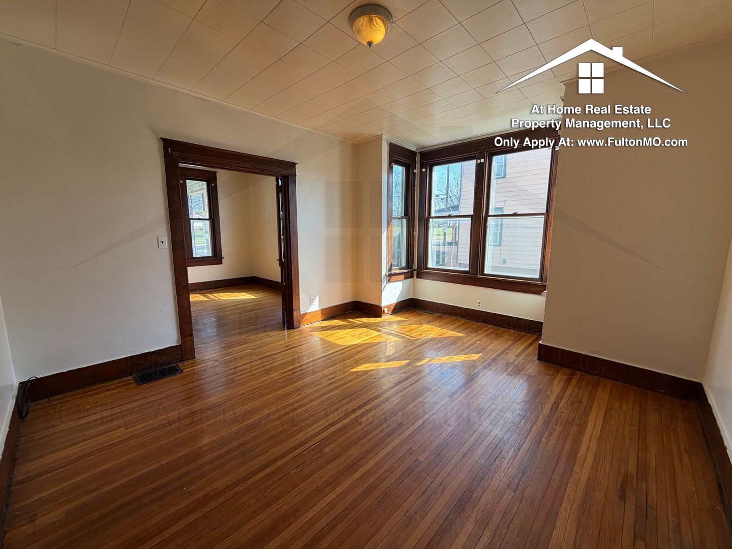 Fulton Apartment: 408 East 5th Street