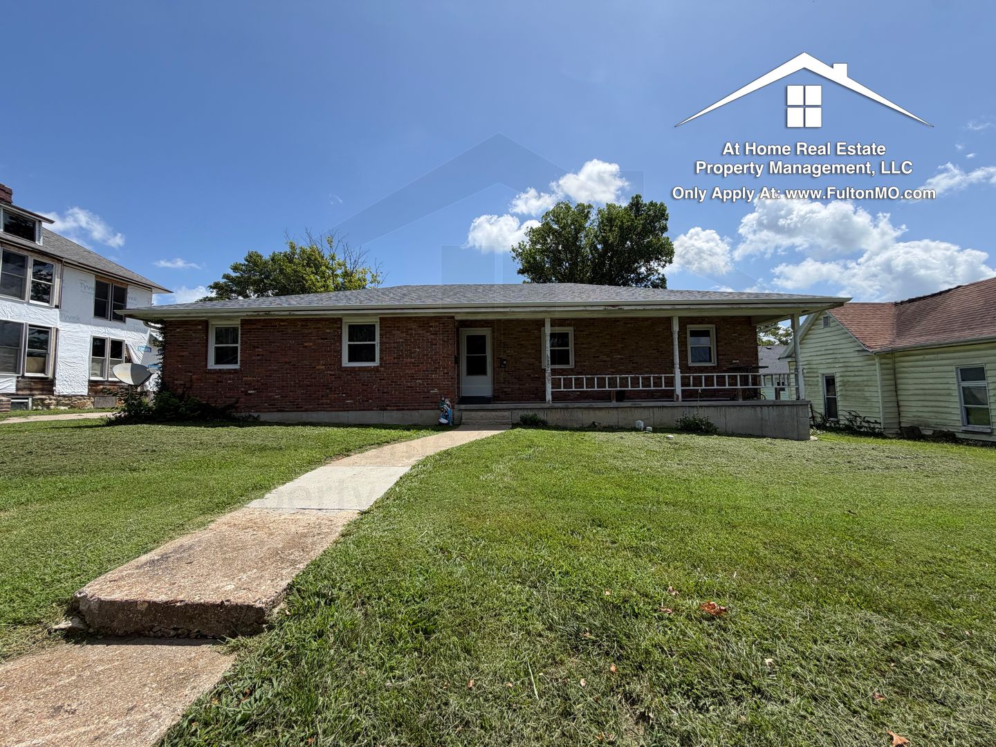 Fulton Apartment: 824 Bluff Street