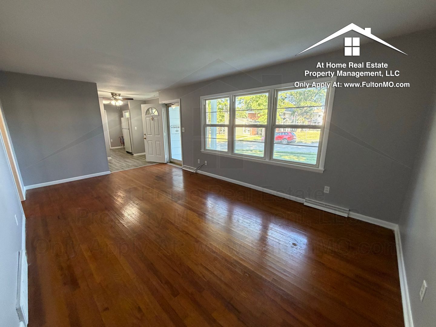 Columbia House: 301 Bryant Street