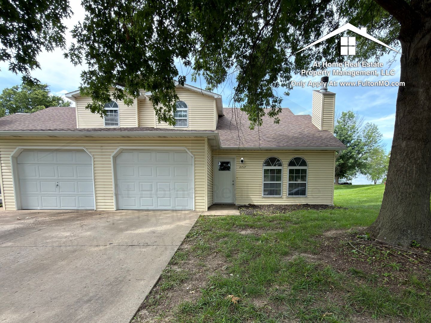 Columbia Multiplex: 2717 Mayflower Drive