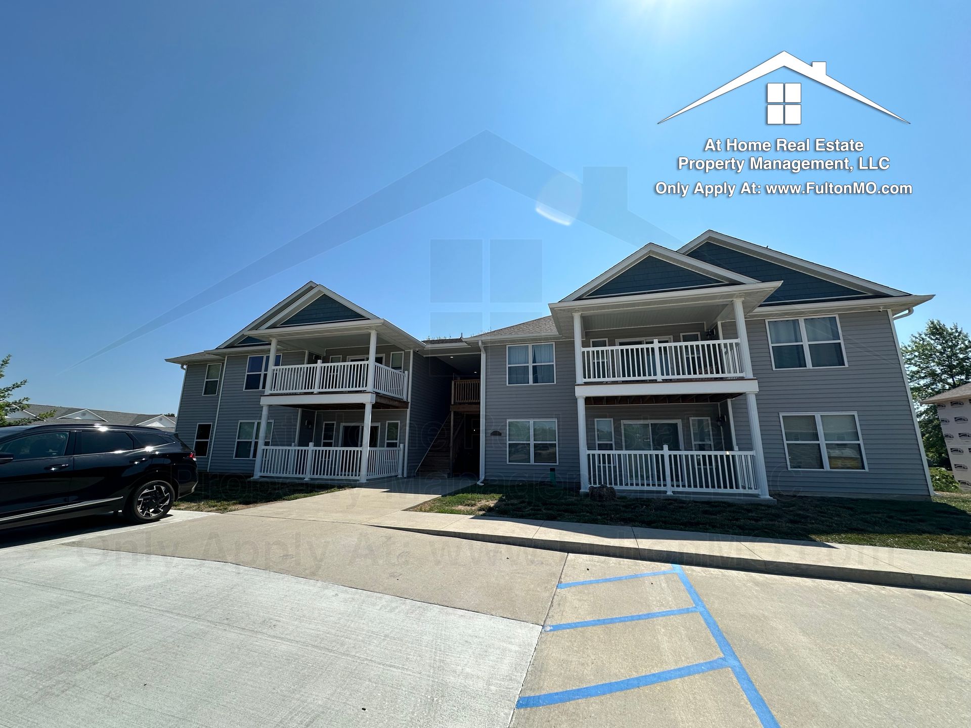 Fulton Apartment: 2620 North Bluff Street