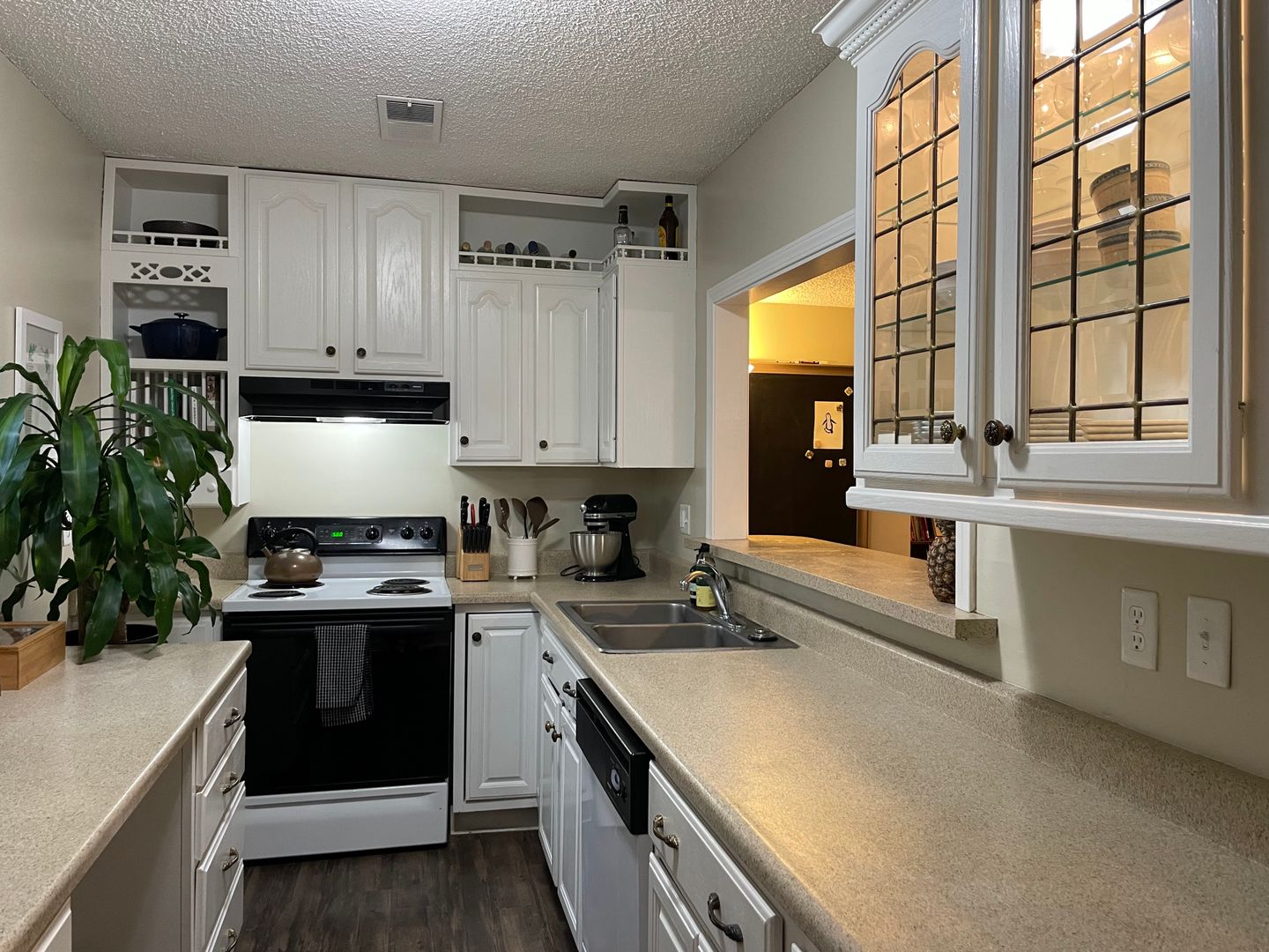 Merriam Apartment: 8715 W. 65th St.